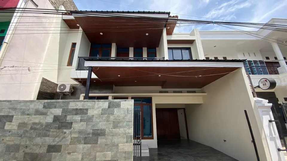 AM House
