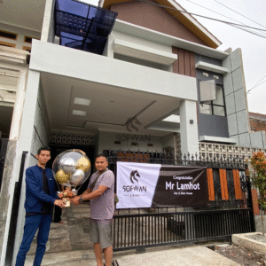 Pekerjaan bangun rumah oleh kontraktor profesional