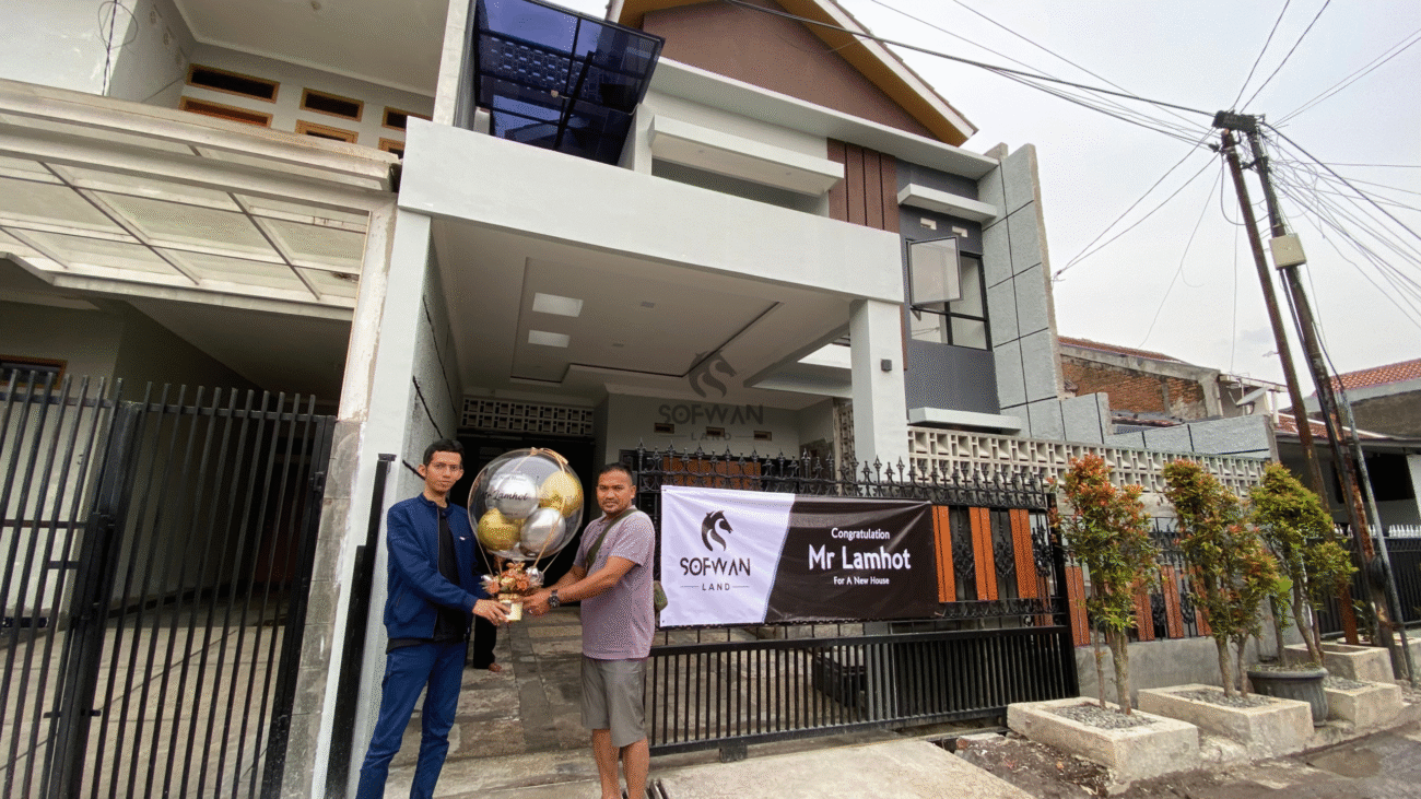 Pekerjaan bangun rumah oleh kontraktor profesional